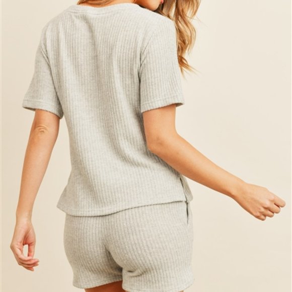 LIGHT GRAY TOP & SHORT SET - Picture 3 of 13